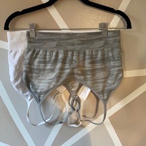 Set of two Sports bras!